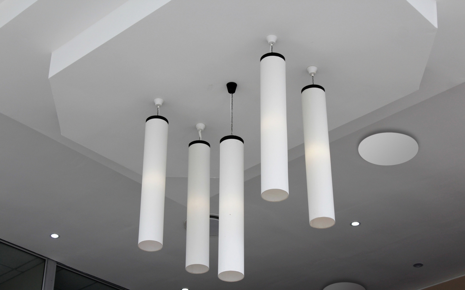 Анемостат со стеклянной внешней частью FOZA D 125 мм. Глянцевое стекло 180х180 мм. Цвет Белый. RAL 9003