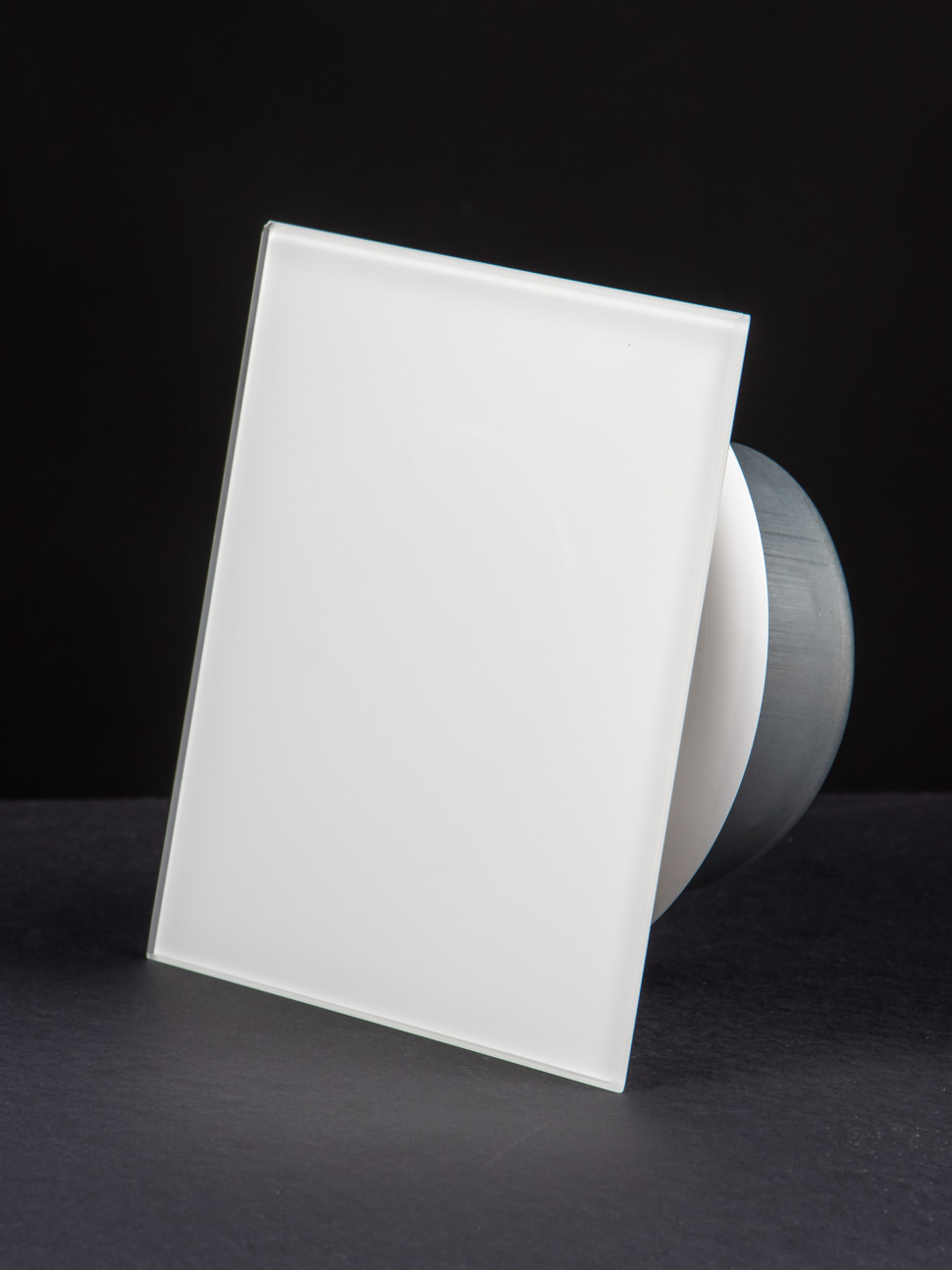 Анемостат со стеклянной внешней частью FOZA D 125 мм. Глянцевое стекло 180х180 мм. Цвет Белый. RAL 9003