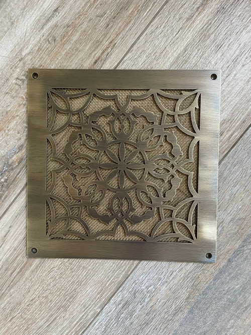 Вентиляционная решетка латунная с патиной LR-04 250х250