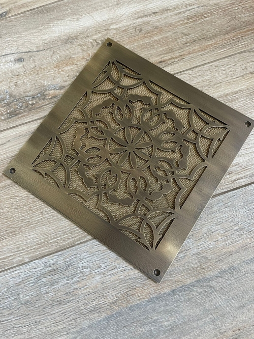 Вентиляционная решетка латунная с патиной LR-04 250х250