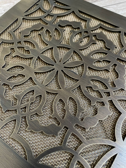 Вентиляционная решетка латунная с патиной LR-04 250х250