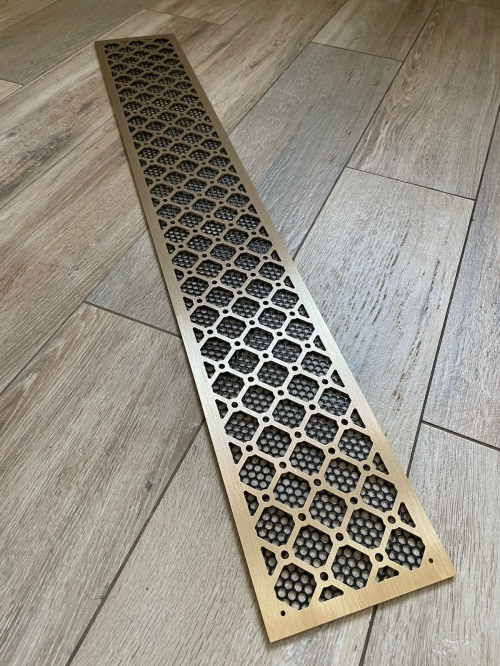 Вентиляционная решётка из латуни шлифованная ЛР09 500х100