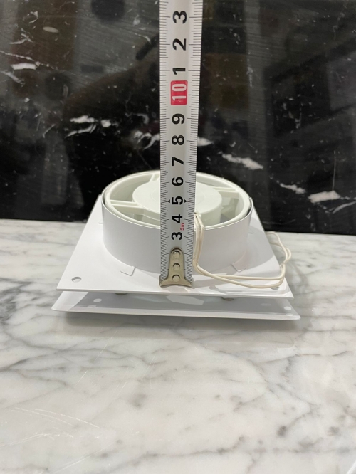 Тонкий бесшумный вытяжной вентилятор для ванной квадратный Mmotors ММC 100 K белый