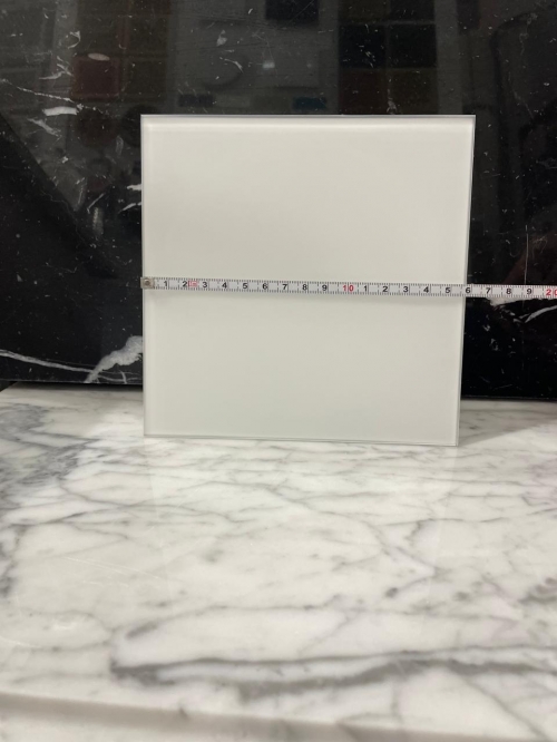 Тонкий бесшумный вытяжной вентилятор для ванной Mmotors ММР-100 матовое стекло квадрат белый 160х160