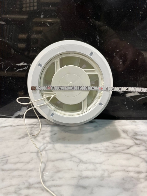 Тонкий бесшумный вытяжной вентилятор для ванной Mmotors ММР 120 глянцевое стекло круг белый